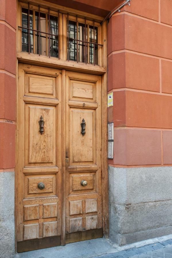 Ferienwohnung Renovado Atico En Chamberi Madrid Exterior foto